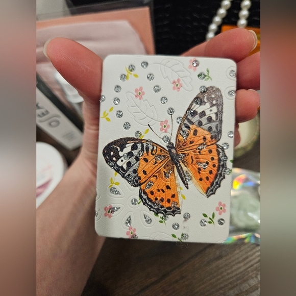 Skincare Set with Black Cosmetic Bag - Picture 4 of 15